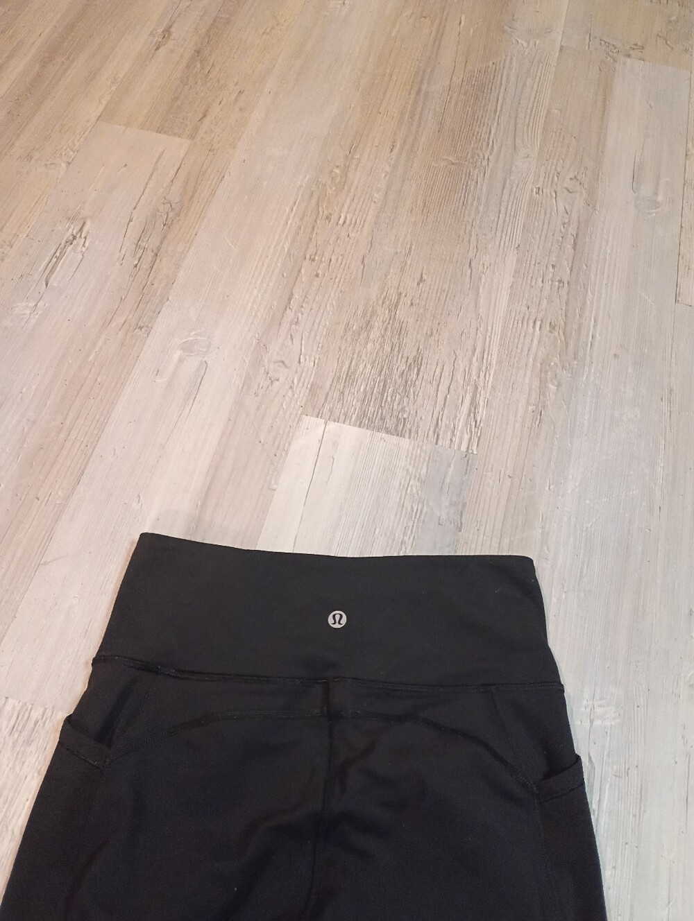 Lululemon - Picture 5 of 6